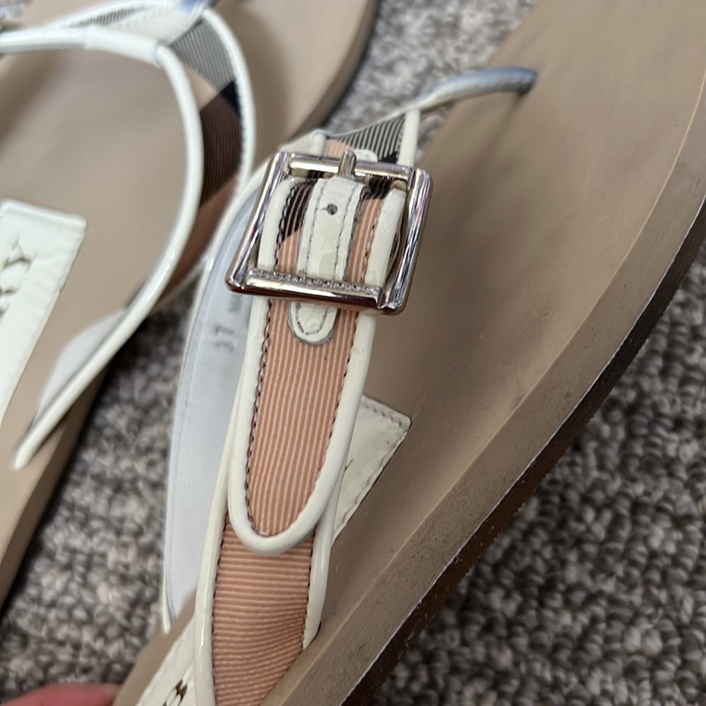 Burberry Lancaster Nova Flip Flop Sandals Shoes Slides 37 White Tan Classic - Picture 4 of 13